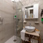 Anna's - Itaca 3*